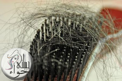 أسباب تساقط الشعر من الجذور عند النساء